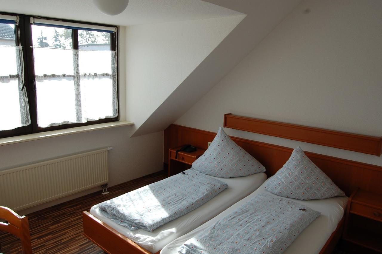 Hausener Dorfkrug Hotel Frankfurt am Main Luaran gambar